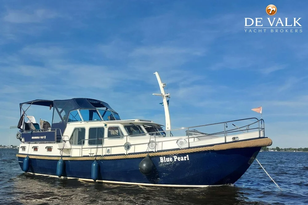 BoatPhoto.coverAlt
