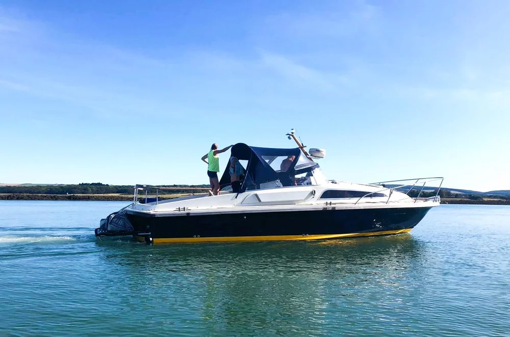 BoatPhoto.coverAlt