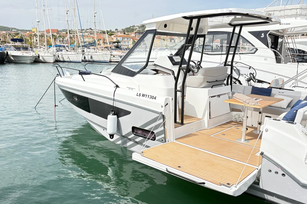 BoatPhoto.alt