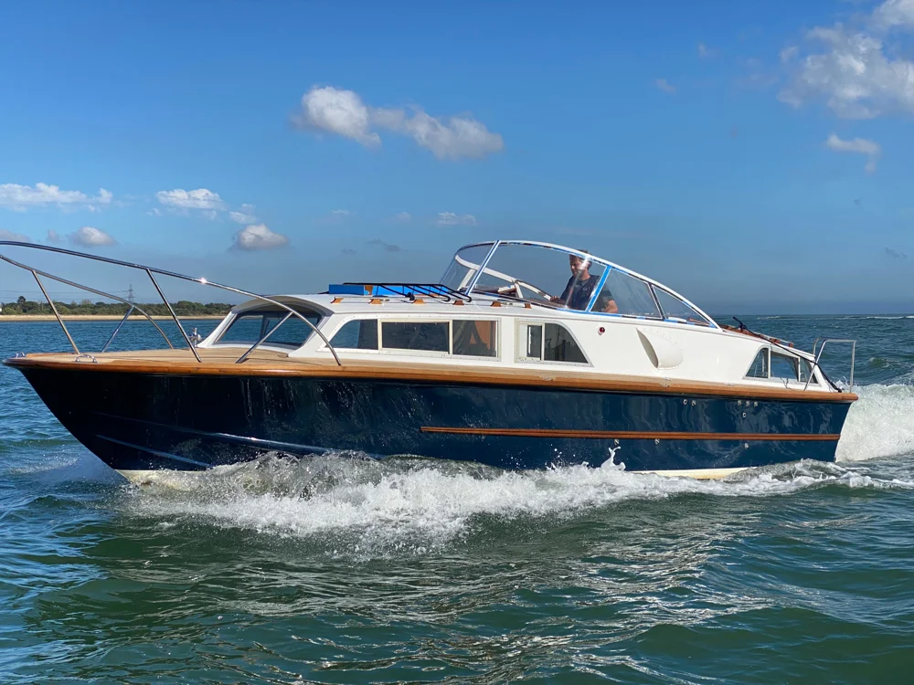 BoatPhoto.coverAlt