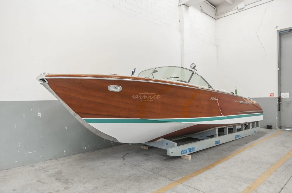 BoatPhoto.coverAlt