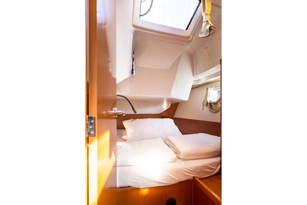 2014 BENETEAU Oceanis 41.1 for sale in Punat, Croatia, photo 5 of 5