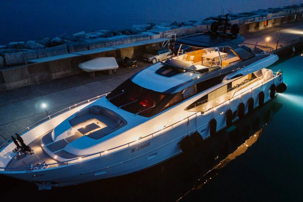 BoatPhoto.coverAlt