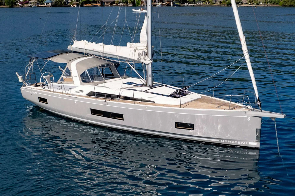 BoatPhoto.coverAlt