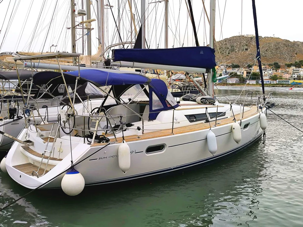 BoatPhoto.coverAlt