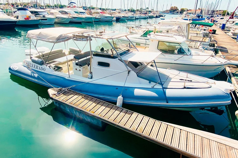 BoatPhoto.coverAlt