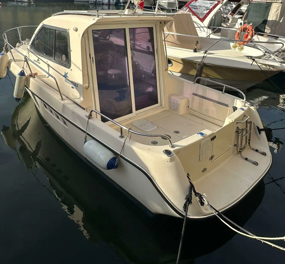 BoatPhoto.coverAlt