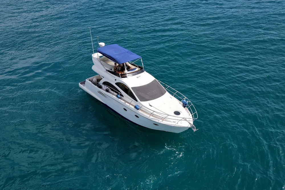 BoatPhoto.coverAlt