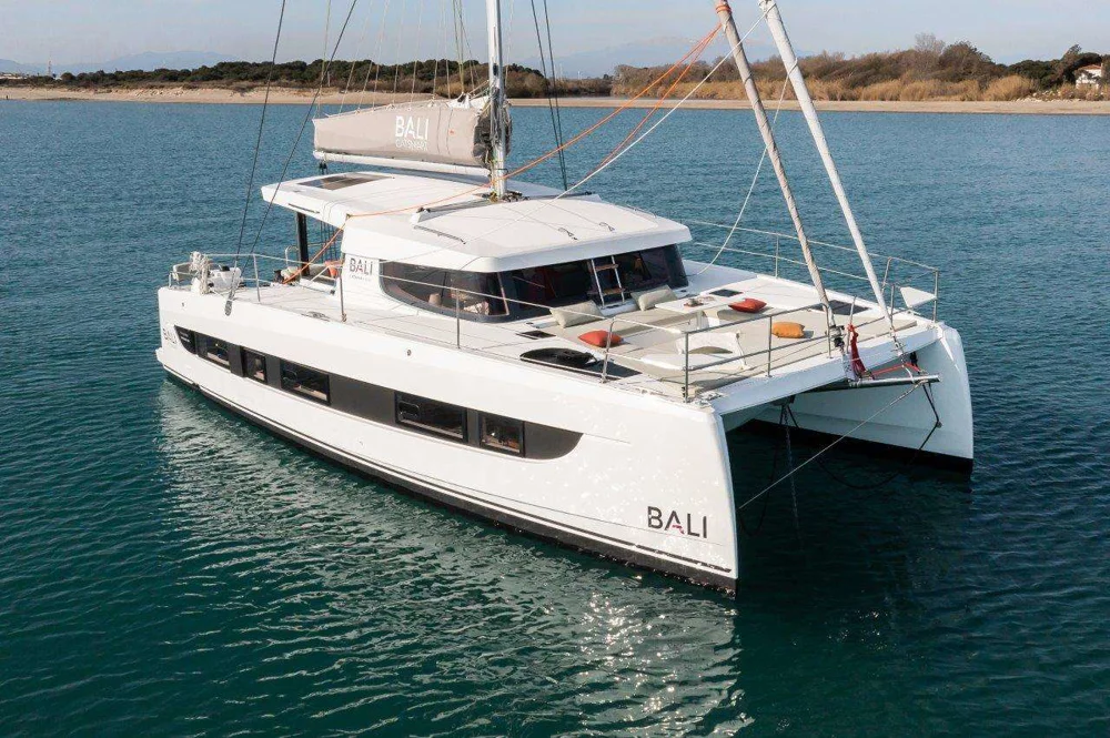 BoatPhoto.coverAlt