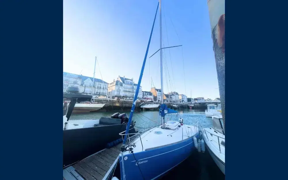 BoatPhoto.coverAlt