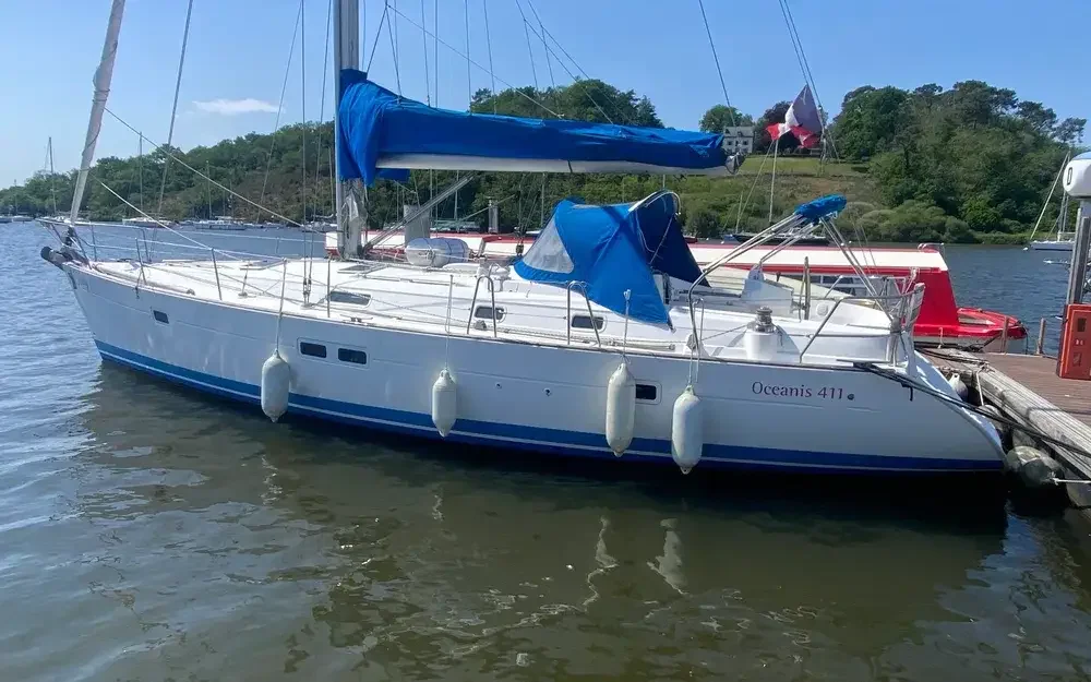 BoatPhoto.coverAlt