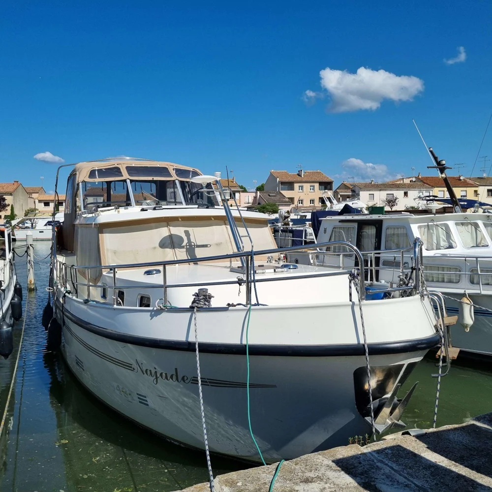 BoatPhoto.coverAlt