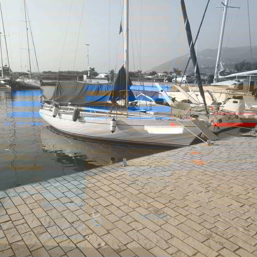 BoatPhoto.coverAlt