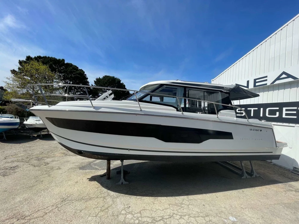 BoatPhoto.coverAlt