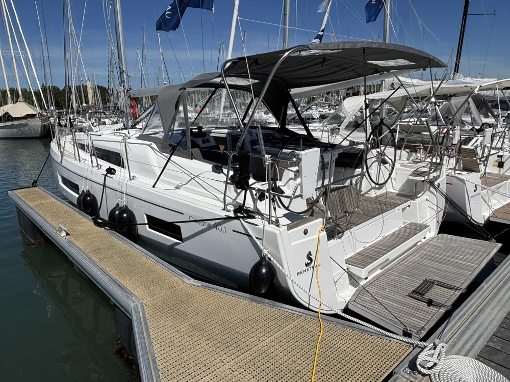 BoatPhoto.coverAlt