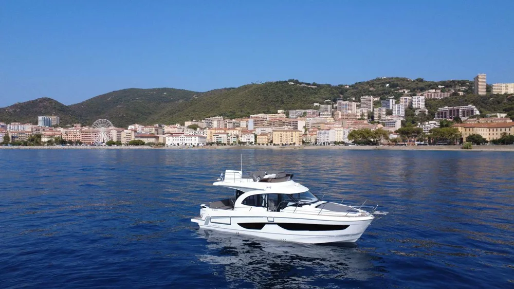 BoatPhoto.coverAlt