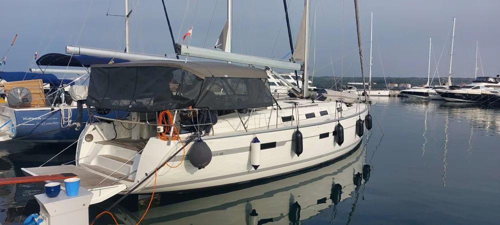 BoatPhoto.coverAlt