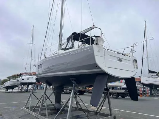 2022 BENETEAU OCEANIS 30.1 for sale in Arcachon, France, photo 3 of 5