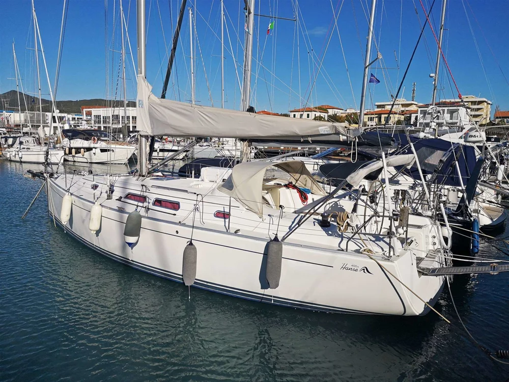 BoatPhoto.coverAlt