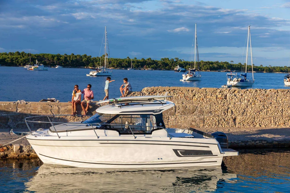BoatPhoto.coverAlt