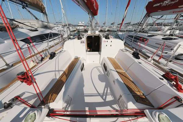 BoatPhoto.coverAlt