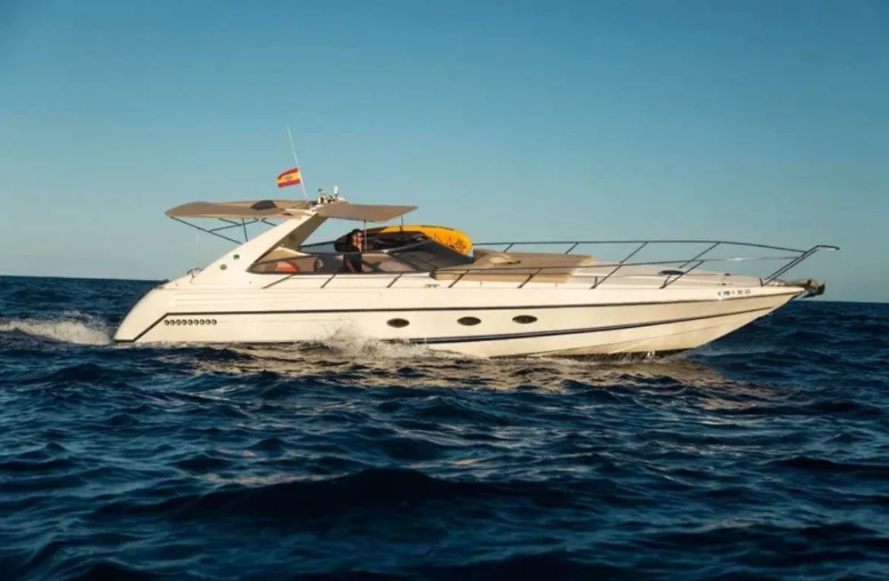 BoatPhoto.coverAlt
