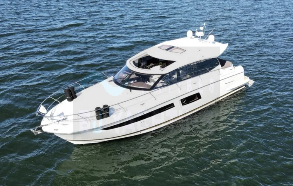BoatPhoto.coverAlt