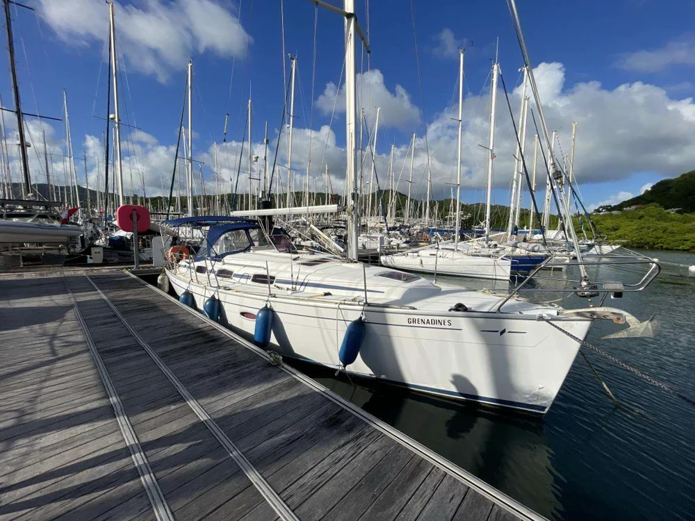 2006 Bavaria BAVARIA 33 CRUISER for sale in Le Marin, Martinique, photo 2 of 5