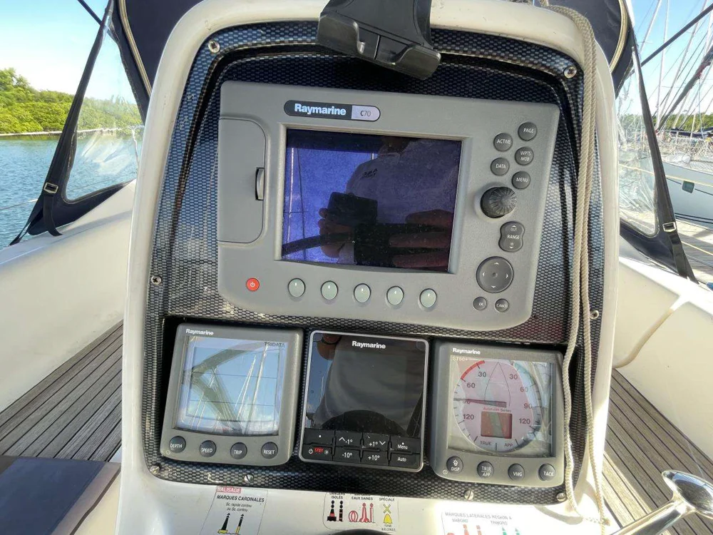 2006 Bavaria BAVARIA 33 CRUISER for sale in Le Marin, Martinique, photo 4 of 5
