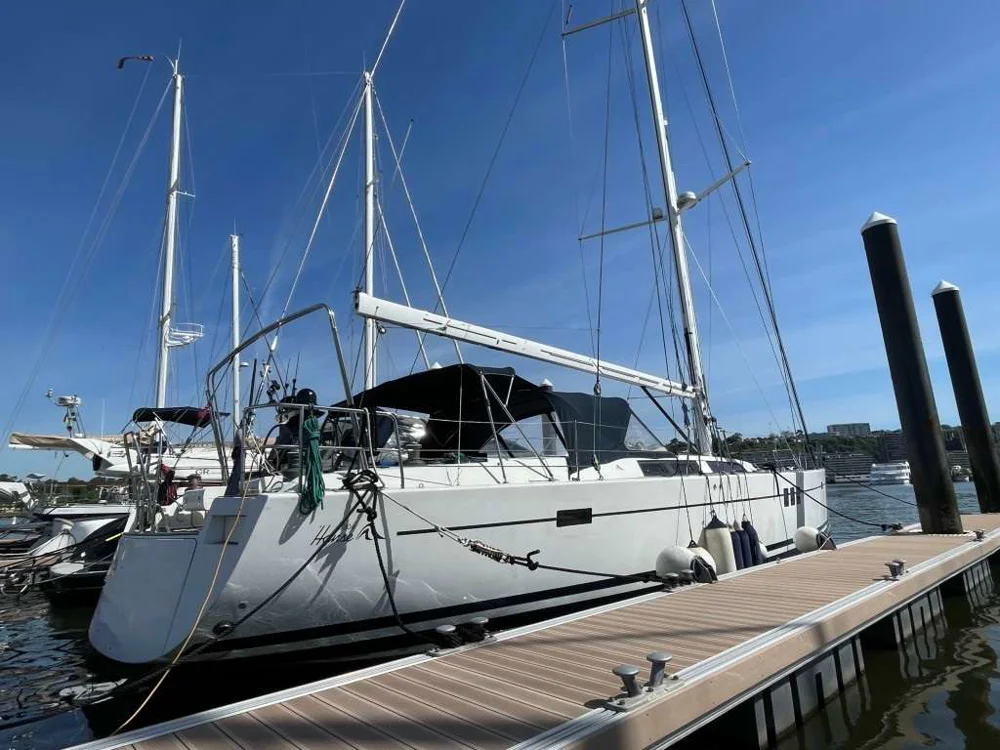 BoatPhoto.coverAlt