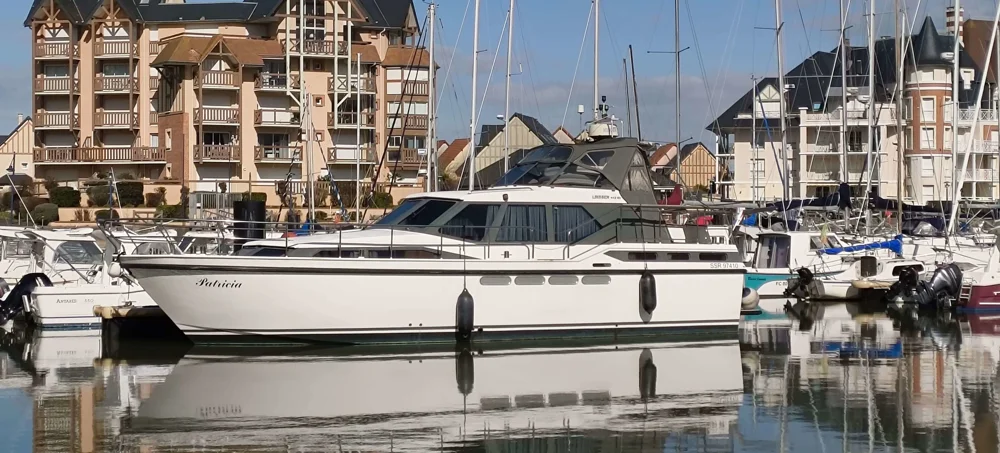 BoatPhoto.coverAlt