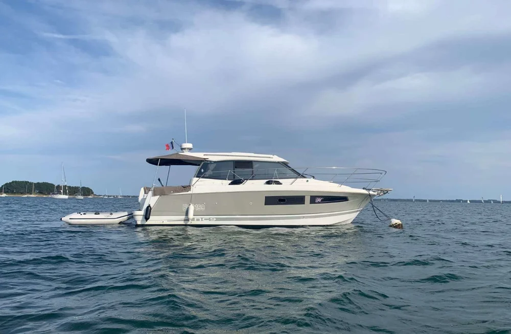 BoatPhoto.coverAlt