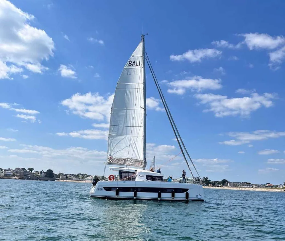 BoatPhoto.coverAlt
