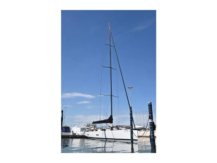 BoatPhoto.coverAlt