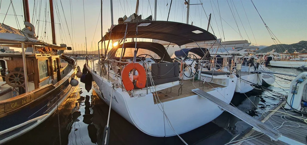 BoatPhoto.coverAlt