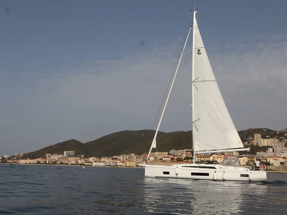 BoatPhoto.coverAlt