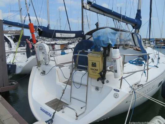2000 BENETEAU OCEANIS 361 CLIPPER for sale in Chatham, United Kingdom, photo 2 of 2