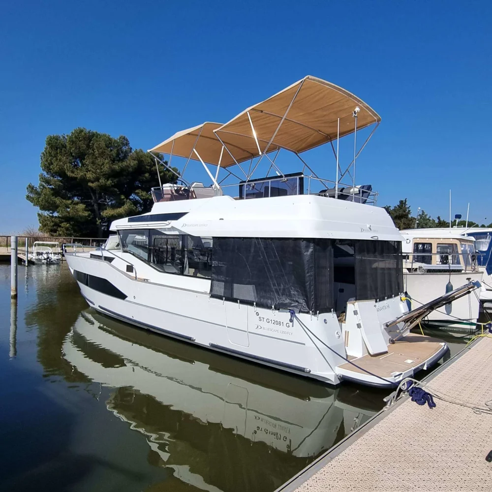 BoatPhoto.coverAlt