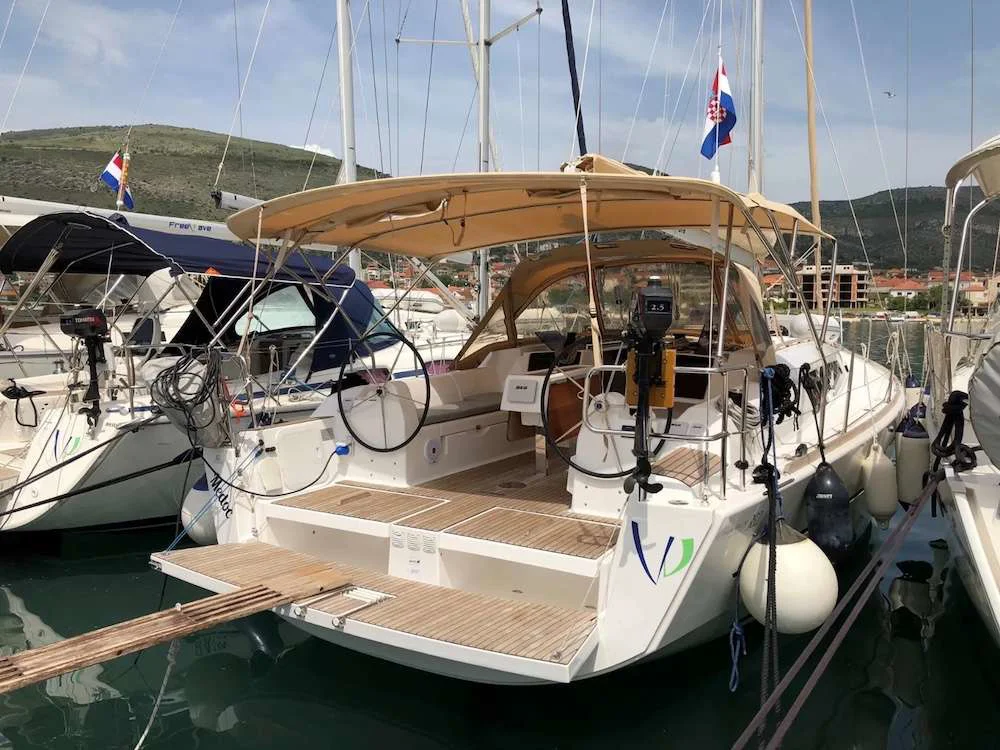 BoatPhoto.coverAlt