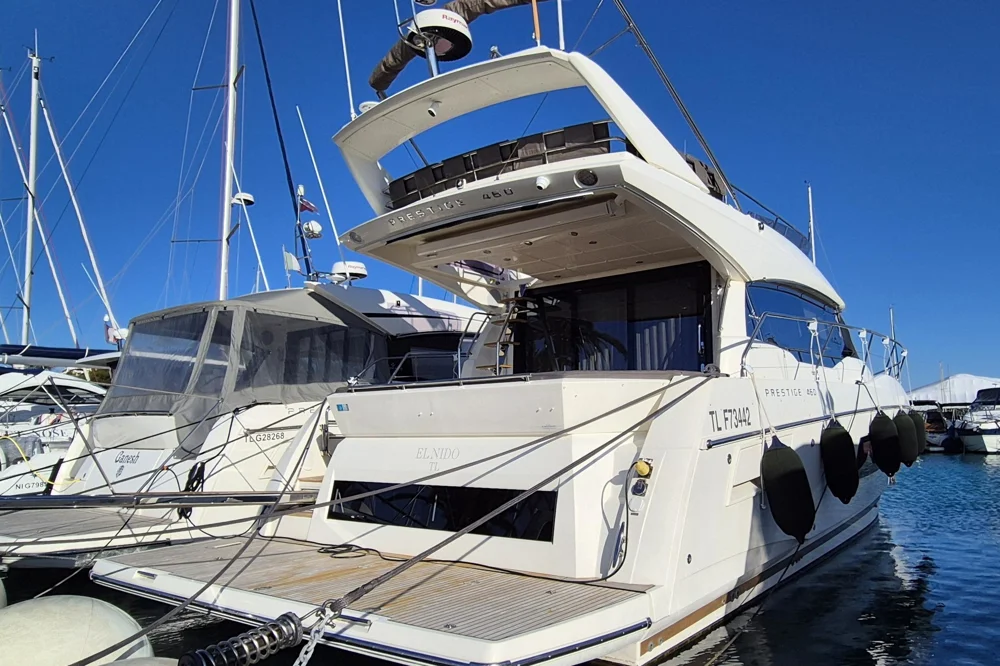 BoatPhoto.coverAlt
