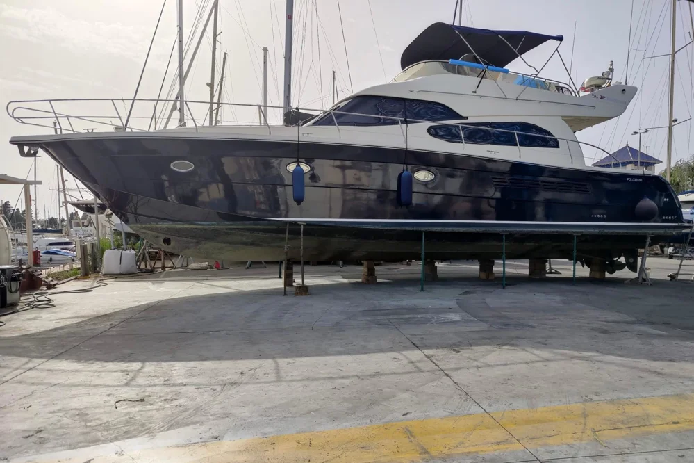 BoatPhoto.coverAlt