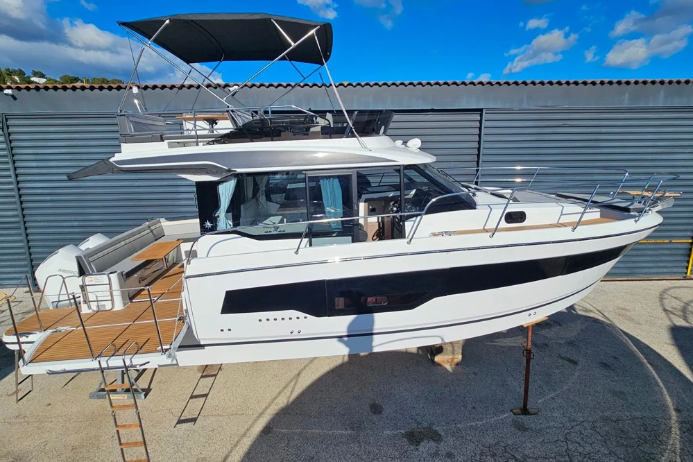 BoatPhoto.coverAlt