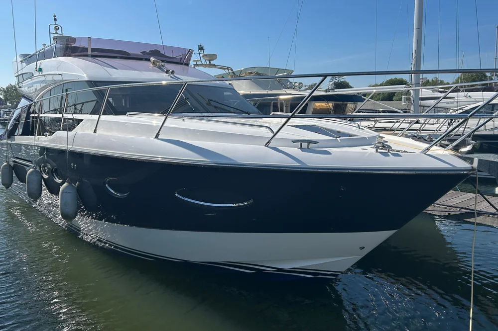 BoatPhoto.coverAlt