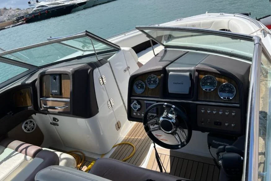 2011 Cobalt Boats 296 for sale in Ibiza, Spain, photo 3 of 5