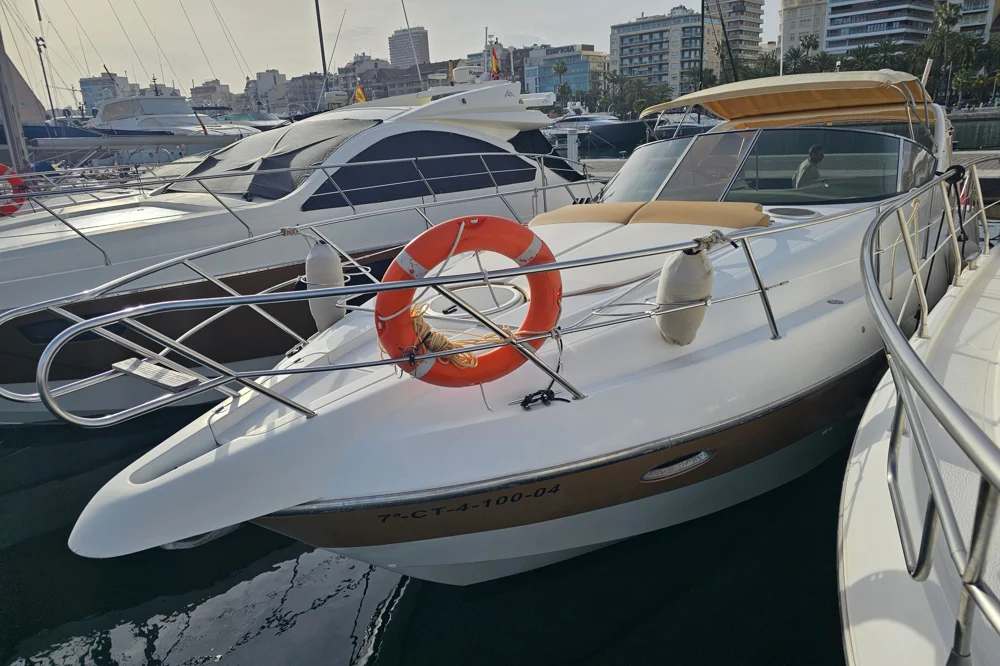 BoatPhoto.coverAlt