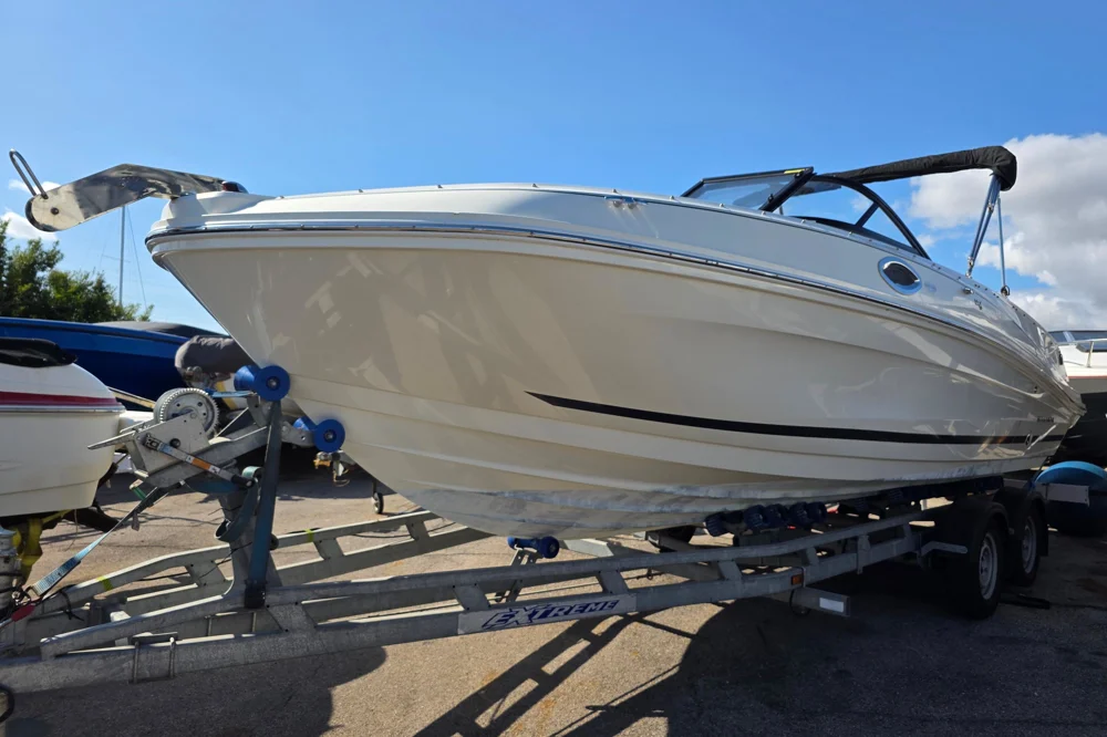 BoatPhoto.coverAlt