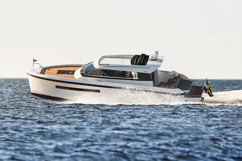 BoatPhoto.coverAlt