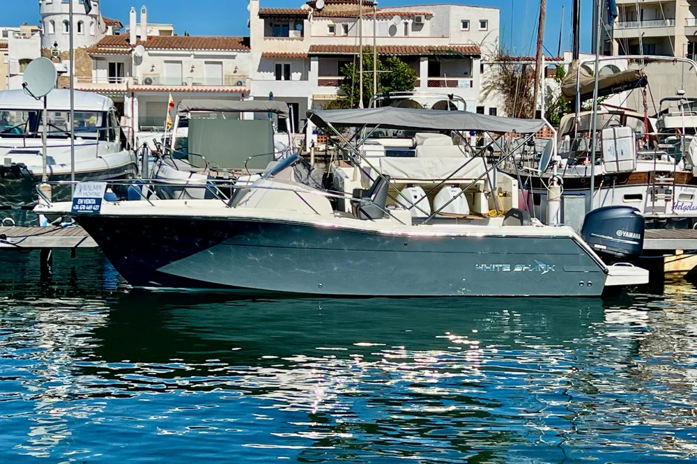 BoatPhoto.coverAlt
