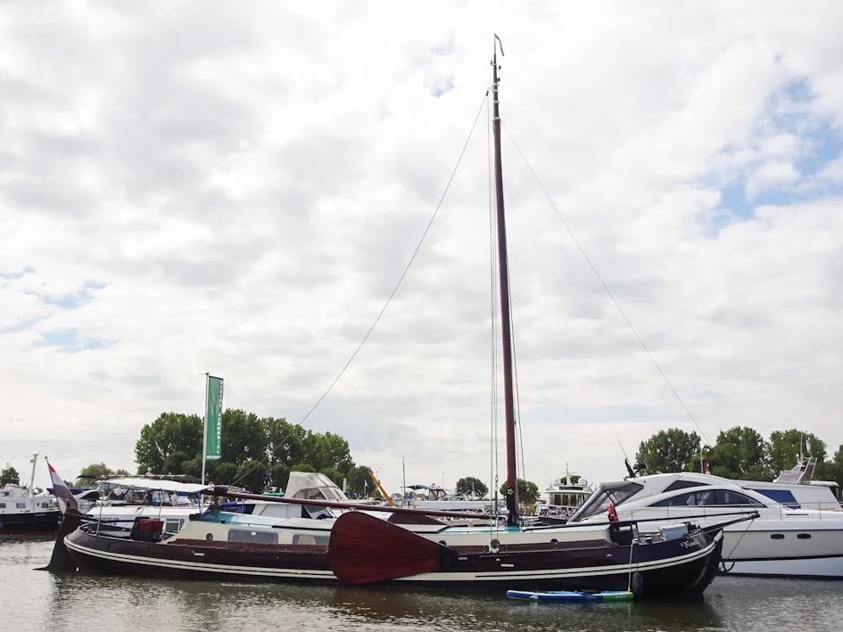 BoatPhoto.alt