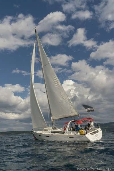 BoatPhoto.coverAlt